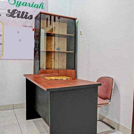 Spot On 93385 Penginapan Hj Lilis 2 Syariah Hotel Sukabumi Luaran gambar